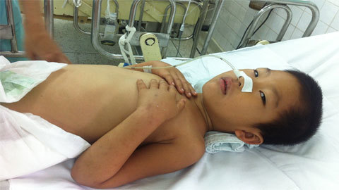 Gia đình khốn cùng, con bệnh nặng