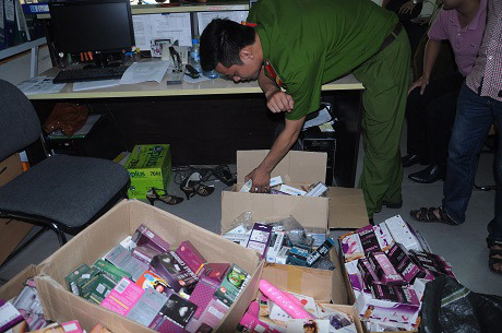 Hà Nội: Phát hiện lượng lớn đồ chơi tình dục