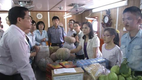 Món quà bất ngờ của lực lượng kiểm ngư