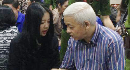 Vợ chồng đại gia, khoảnh khắc ân tình giữa công đường