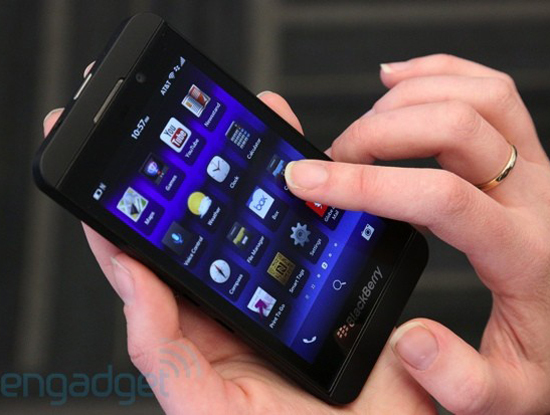 Blackberry Z10 về VN số lượng lớn
