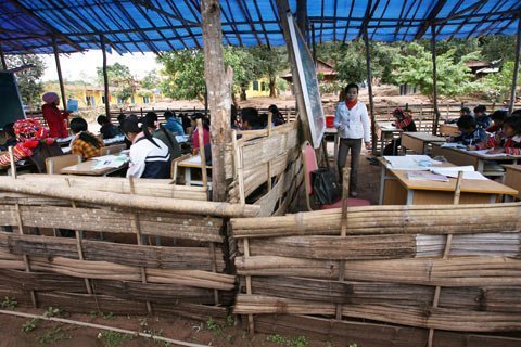 Tại sao giáo dục xài không hết tiền?