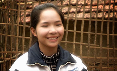 Cô học trò nghèo miền sơn cước vượt khó, học giỏi