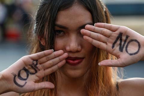 Biểu tình chống đảo chính tại Thái Lan