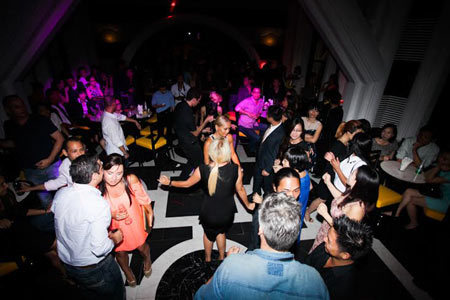 Đêm không ngủ ở M Nightclub & Lounge