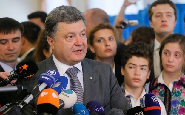 Các lãnh đạo ủng hộ ‘Vua sô-cô-la’ Ukraina