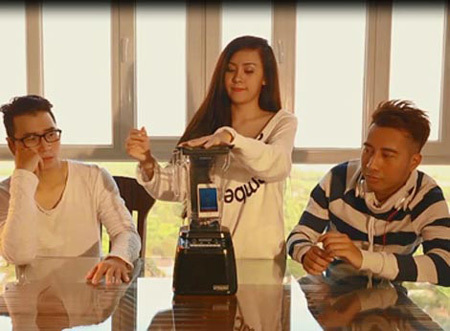 Thấy gì qua hiện tượng hotboy, hotgirl tự phong?