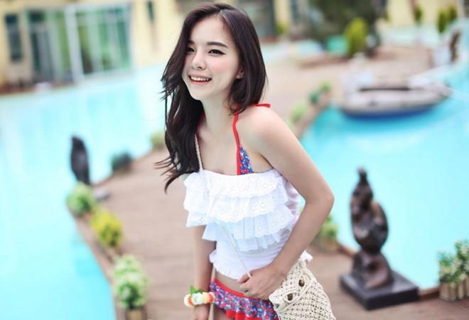 Diện bikini kín đáo nhưng vẫn gợi cảm