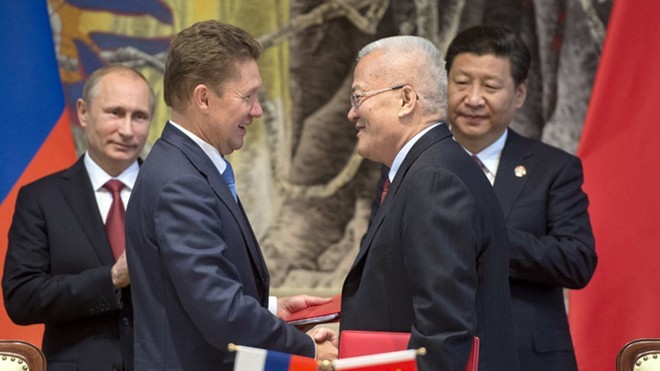 Nắn dòng khí đốt, Putin lấy Đông đe Tây