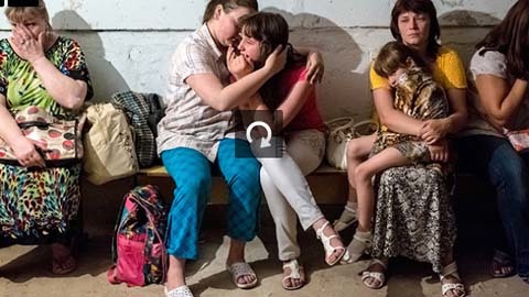 'Mưa đạn pháo' oanh tạc đông Ukraina