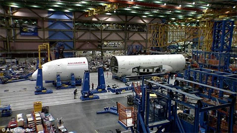 Xem lắp ráp máy bay Boeing 787 trong 3 phút