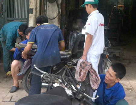 Thâm nhập 'chợ' biển số xe giả giữa Thủ đô
