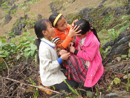 Những bức ảnh khiến Phó chủ tịch Lào Cai xúc động