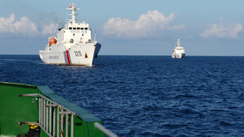 Tàu VN tiếp cận cách giàn khoan 2,8 hải lý