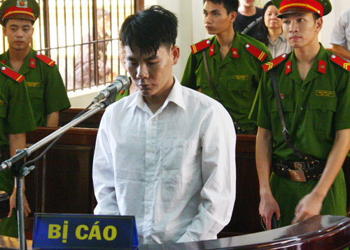 Kẻ bóp cổ, hiếp dâm nữ sinh lĩnh án tử