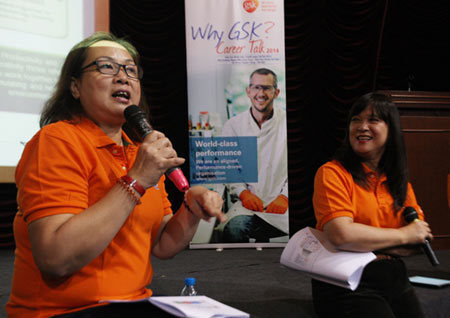 Sinh viên học gắn kết trong môi trường làm việc