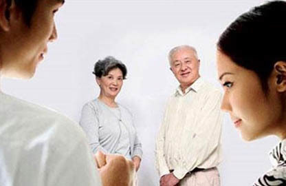 Ghen với con dâu, bố mẹ xui con trai bỏ vợ