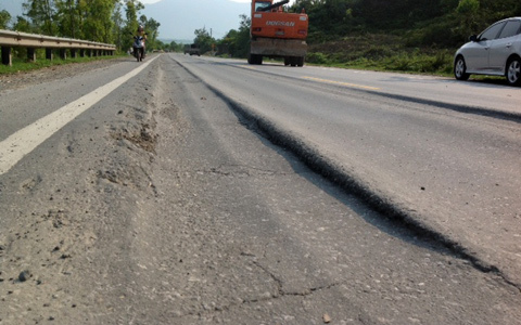 “Ai cũng đúng, chỉ mỗi con đường sai!