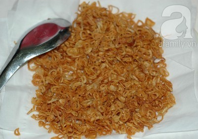 Cách làm hành phi giòn thơm hấp dẫn