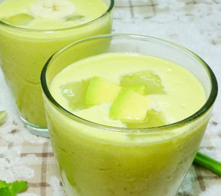 Ngon miệng đẹp da với sinh tố bơ chuối mát lịm