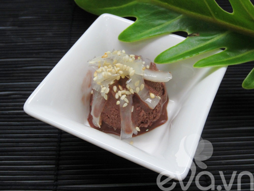 Tự làm mứt dừa ướt ăn chơi