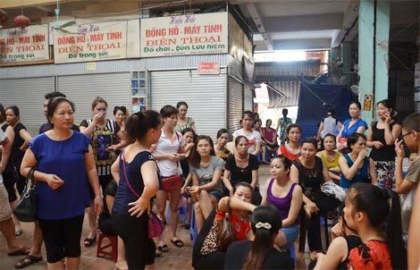 Hơn 300 hộ kinh doanh ở chợ Cốc Lếu đóng cửa không bán hàng