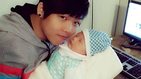 Clip ru con ngủ độc đáo của ông bố 9X