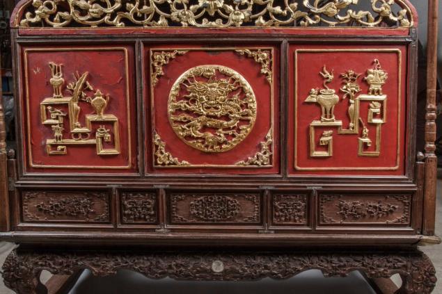 Chiêm ngưỡng chiếc long sàng 'tha hương' của vua Thành Thái