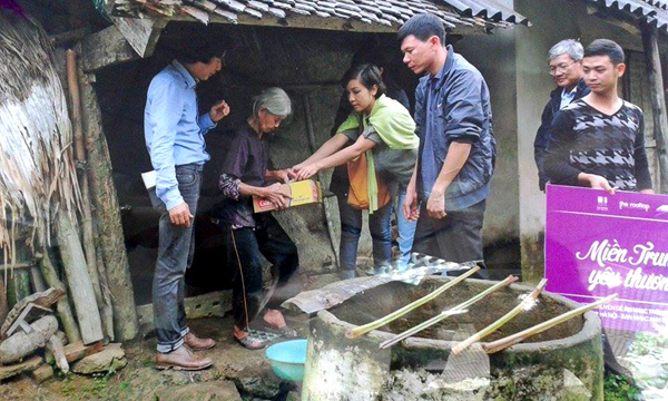 Khoảnh khắc đẹp qua ống kính báo chí