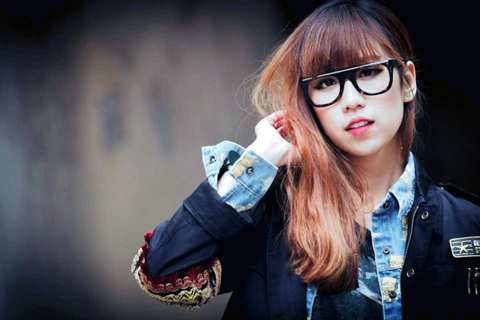 Nữ biên tập viên xinh đẹp bỏ nghề làm ca sĩ