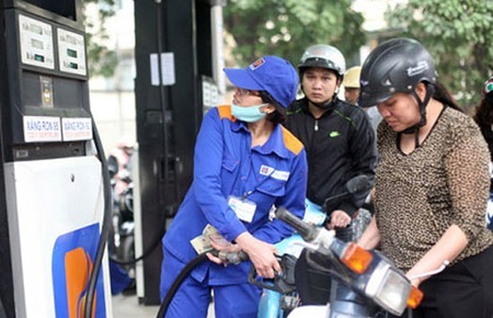 Lại nới quyền tăng giá cho DN xăng dầu