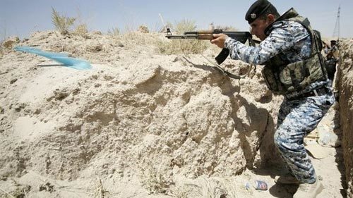 Phiến quân Iraq chiếm nhà máy dầu, các láng giềng báo động