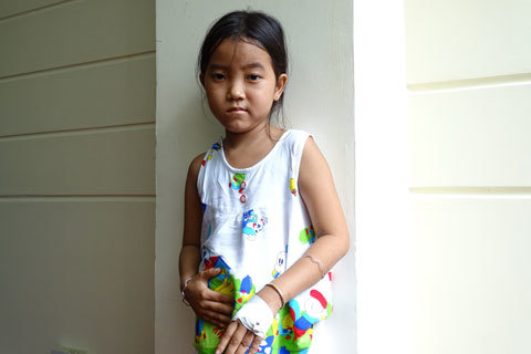 Xin hãy cứu con!
