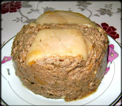 Hỏng đường ruột vì ăn pate 