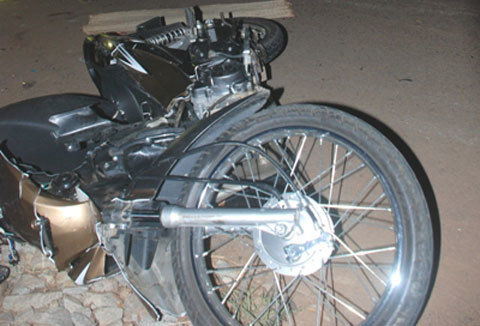 Tai nạn, 4 thanh niên tử vong, một người bị xe tải kéo lê 30m