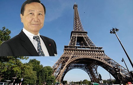 Triệu phú đôla người Việt mua tháp Eiffel
