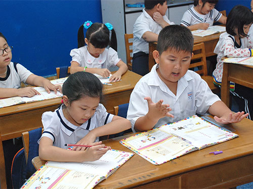 Bộ GD-ĐT yêu cầu báo cáo về chương trình tiếng Anh tích hợp