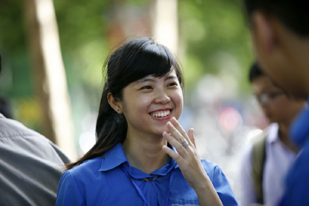 Khoảnh khắc căng thẳng chen lẫn nụ cười ở trường thi