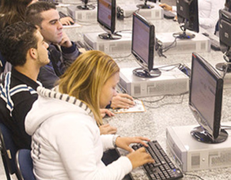 Brazil: Công thức chiến thắng của giáo dục vì lợi nhuận