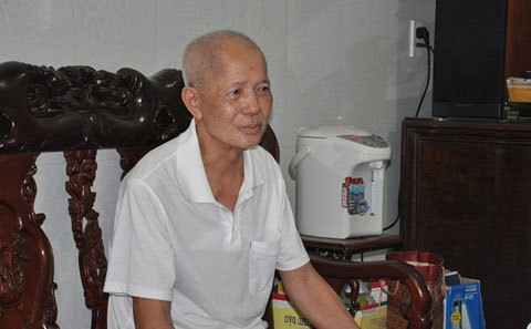 Đi tập thể dục phát phiện va li chứa nhiều tiền, vàng