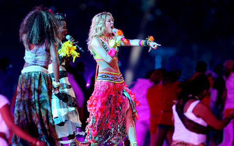 Shakira hát 'La La La' trong chung kết World Cup