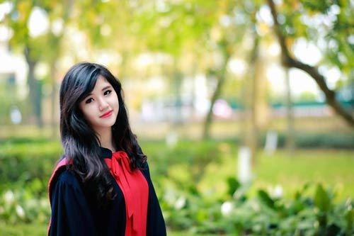 Nữ thạc sĩ Luật đẹp tựa thiên thần