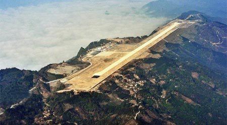 Trung Quốc, san phẳng, xén cụt đỉnh núi, xây sân bay