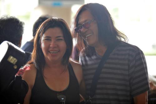 Phương Thảo - Ngọc Lễ cùng hai con gái trở về