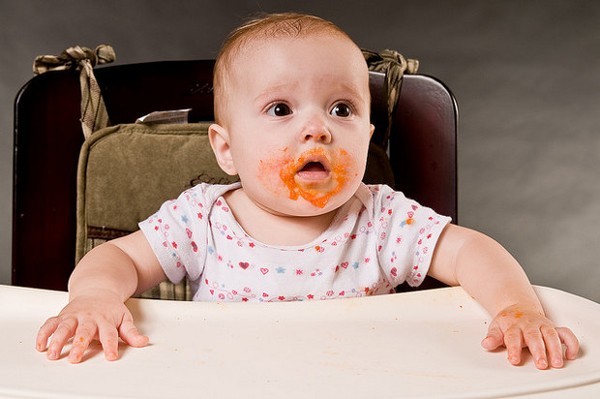Mẹo nhỏ cho các mẹ đưa con theo khi đi ăn nhà hàng