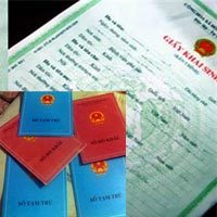 Chồng bất ngờ đưa con riêng đi làm giấy khai sinh