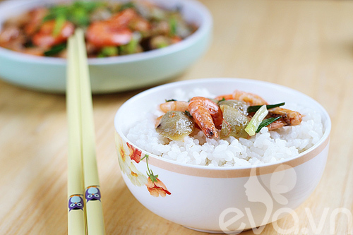 Tôm rang sấu ngon ơi là ngon!