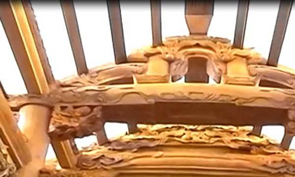 Đại gia tranh mua nhà gỗ 'kẻ truyền' hiếm có