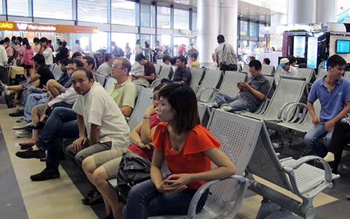 Hàng không chậm, hủy chuyến khách được bồi thường ra sao?