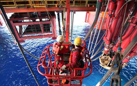 TQ biện minh cho việc rút giàn khoan